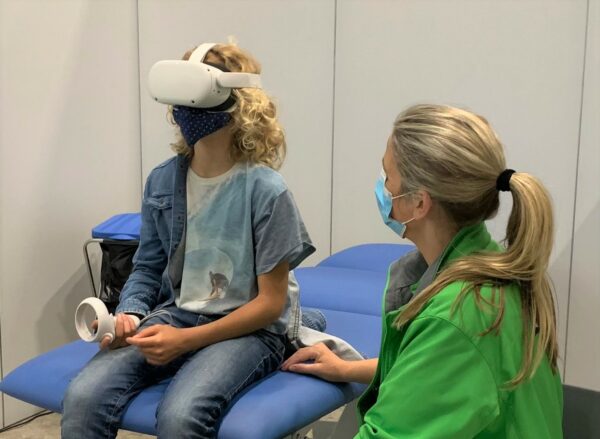 Test met VR-bril bij prikangst groot succes