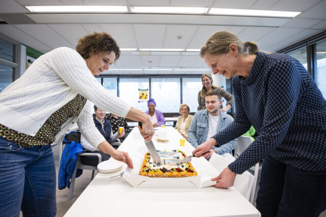 Historisch moment: GGD West-Brabant neemt laatste test op corona af